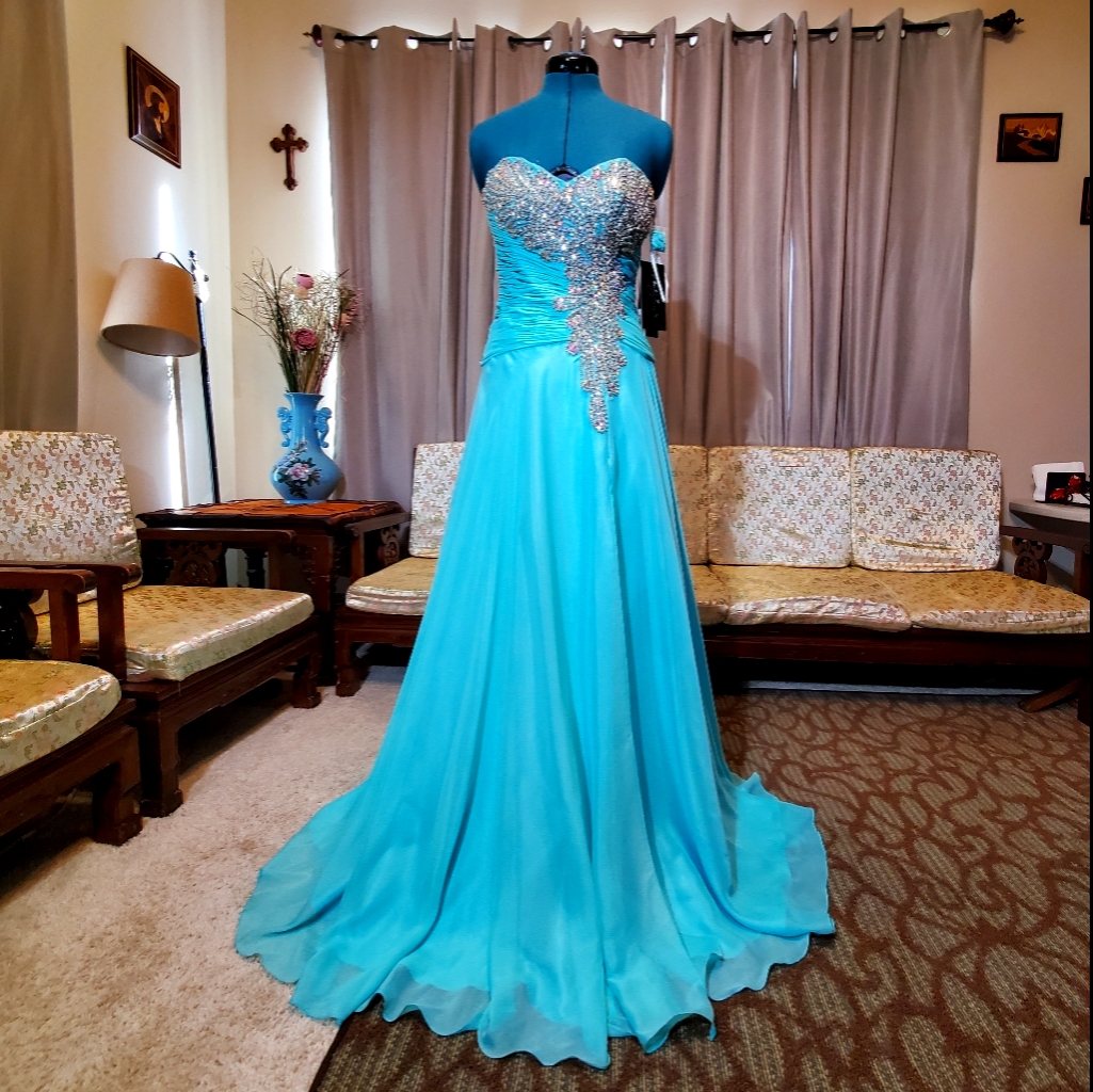Nwt Fabuluxe Couture Blue Evening Gown